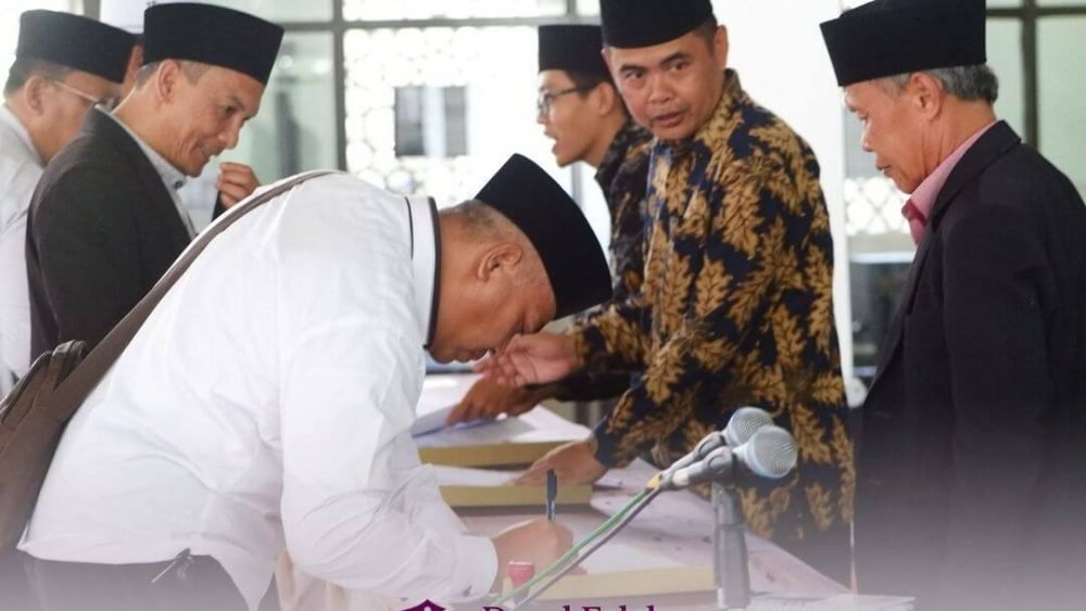 Pimpinan Pondok Modern Darul Falah Cimenteng Subang Menandatangani MoU Kemitraan antar Pondok Pesantren di Condong , Tasikmalaya Jawa Barat
