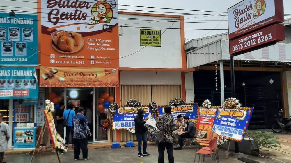 Open Mind, Kolaborasi dan Wakaf, Semua Menyatu dalam Lezatnya Bluder Geulis