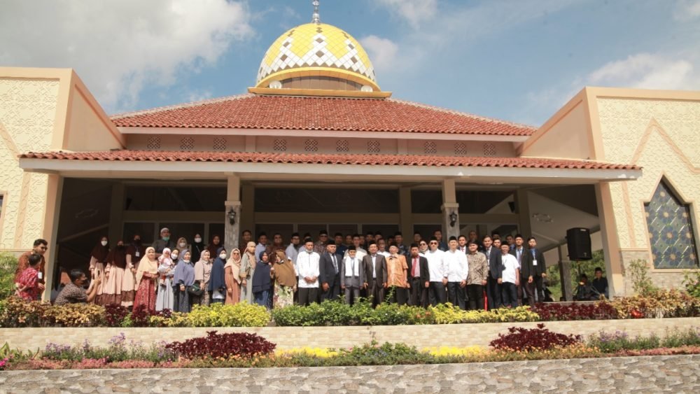 Pembangunan Masjid Wakaf Al-Hamid Pesantren Darul Falah Cimenteng Subang: Role Model Sinergi Alumni Gontor Lintas Profesi