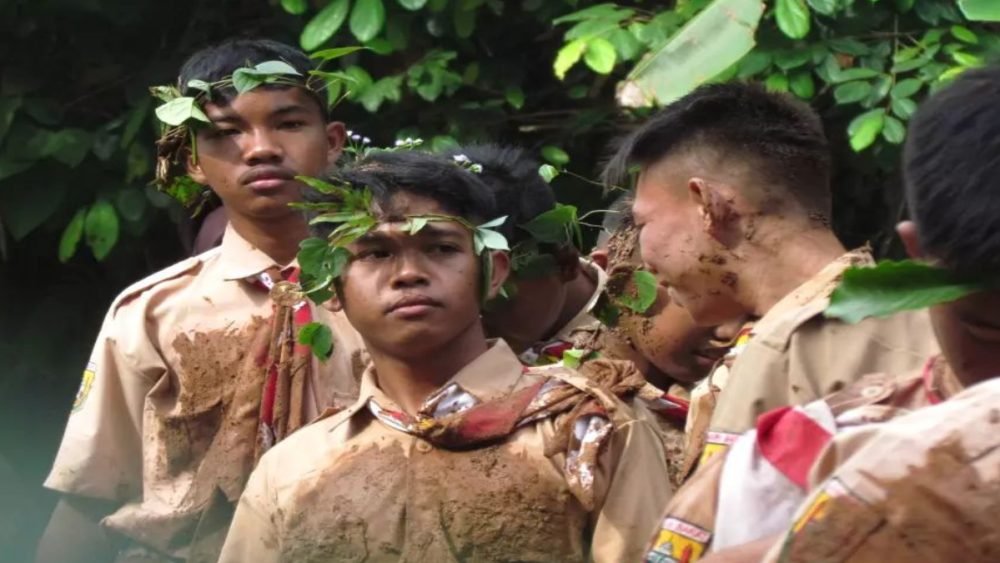 Santri Pondok Modern Darul Falah Cimenteng melaksanakan kegiatan kepramukaan,yang mana telah menjadi rutinitas para santri