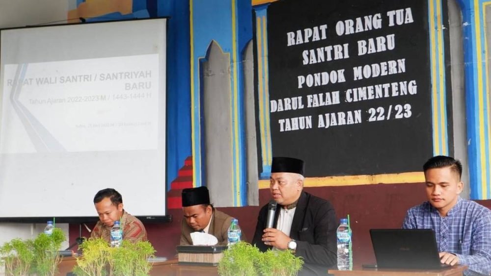 Pondok Modern Darul Falah Cimenteng Mengadakan Rapat Dengan Orang Tua Calon santri Baru