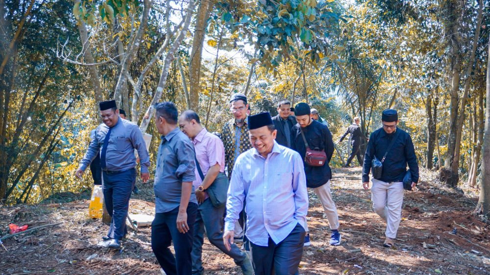 Haji Herdis Dan Rombongan Kunjungi Lahan Perkebunan Pondok