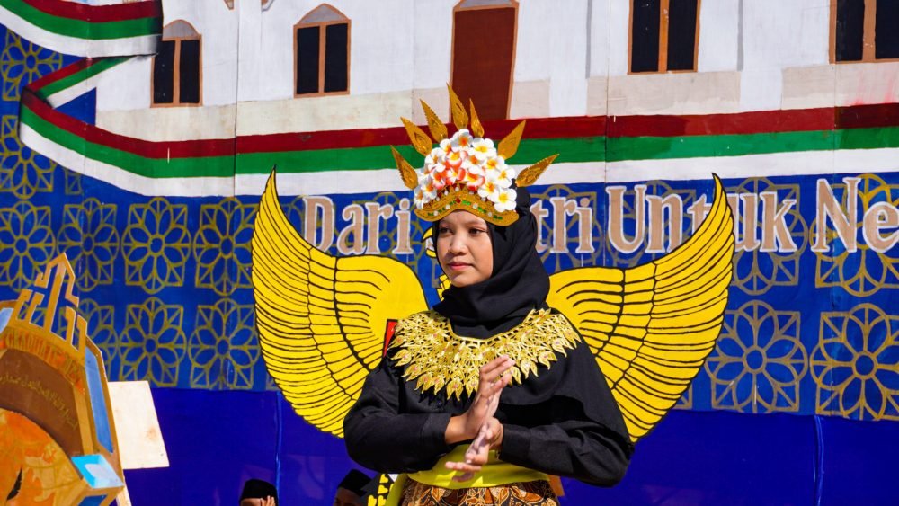 Santri Santriyah Darul Falah Tampilkan Aneka Ragam Tarian Nusantara