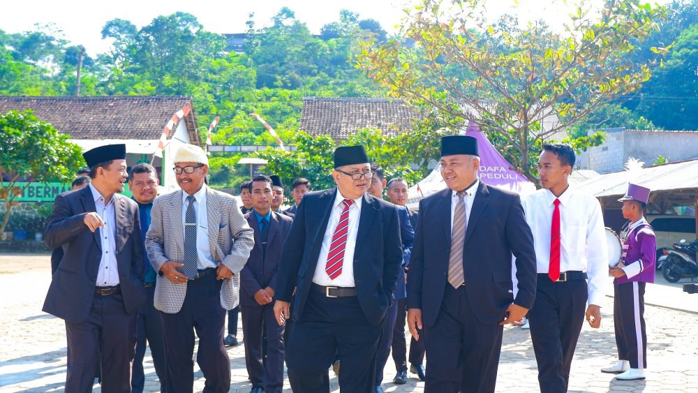 Duta Besar Indonesia Untuk Azerbaijan Kunjungi PM Darul Falah Cimenteng