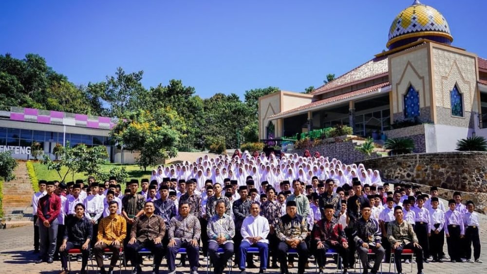 Erdy Nasrul  S.TH.I Beri Motivasi Santri