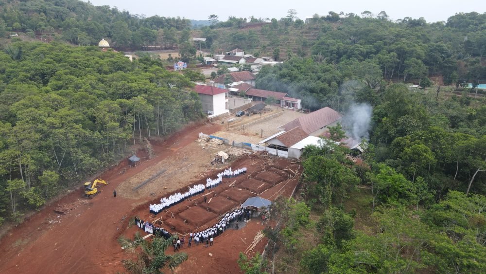Peletakan Batu Pertama Pembangunan Asrama Putra