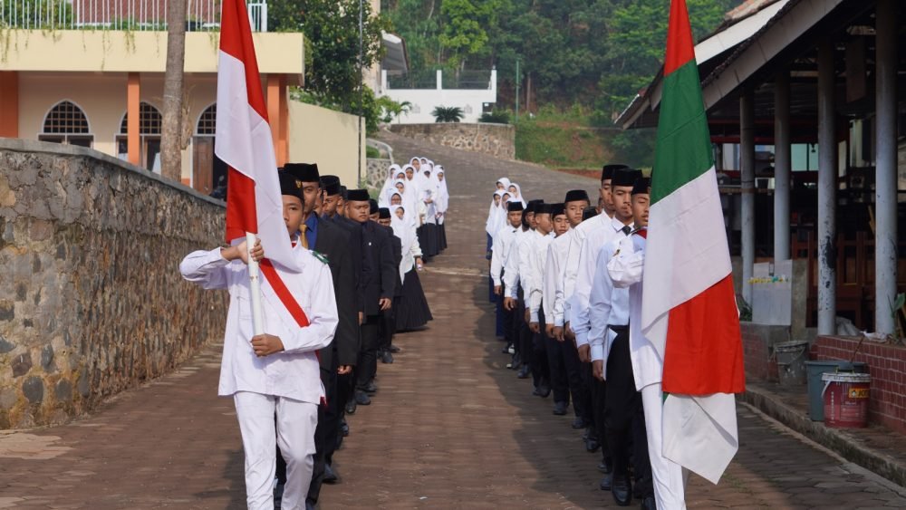Sebelum Patah Sudah Tumbuh, Sebelum Hilang Sudah Berganti