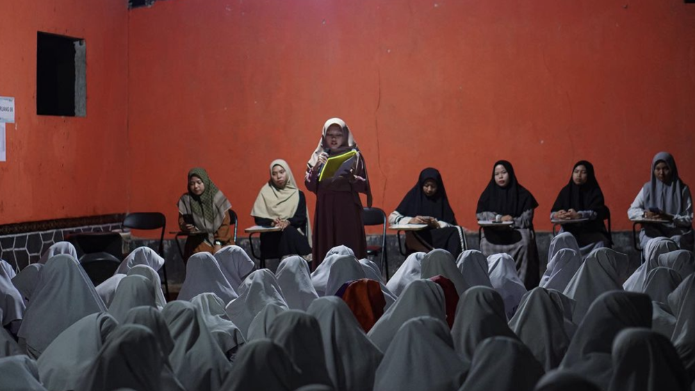 Pengasuhan Putri Bacakan Tengko ke Seluruh Santriyah
