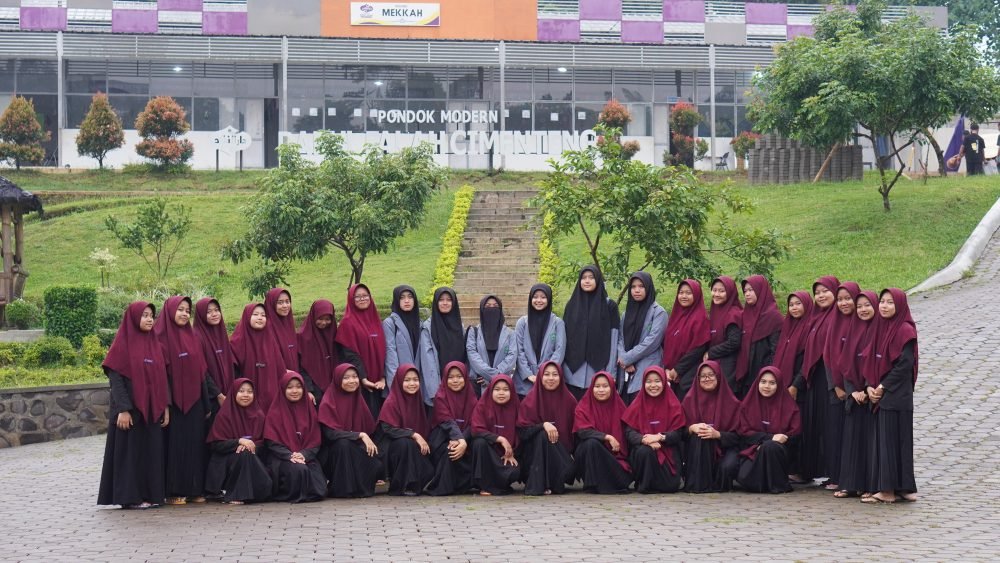 Study Banding : Saling Memberikan Bukan Saling Membandingkan