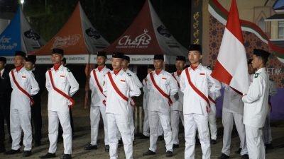 Pasukan Pengibar Bendera Pusaka menjalani acara Pengukuhan Paskibra