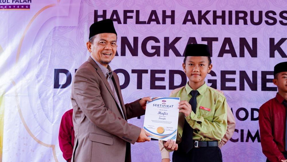 Apresiasi kepada santri berprestasi