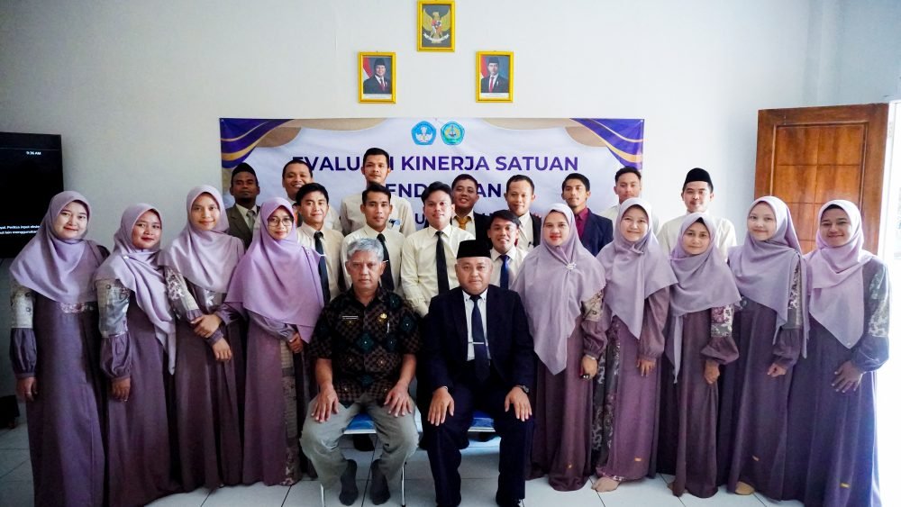 Evaluasi Kinerja Satuan Pendidikan