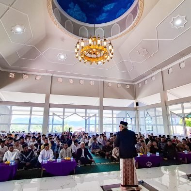 Antusiasme Ribuan Jamaah Meriahkan Tabligh Akbar di Masjid Wakaf Cimenteng