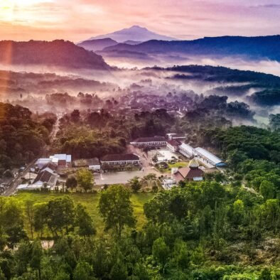 KALA AGUS MAULANA YASLUK BIHIMMATIHIS SABILA