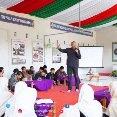 Kuliah Umum Program Lanjutan “Basic Mentality”: Membangun Karakter Santri Lewat Komunikasi dan Mentalitas Positif