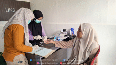 Screening Kesehatan TBC dan Malaria di Pondok Modern Darul Falah Cimenteng