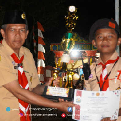 JUARA UMUM PUTRA DAN PUTRI: Gema Pramuka Tingkat Kwaran Cijambe Tahun 2025