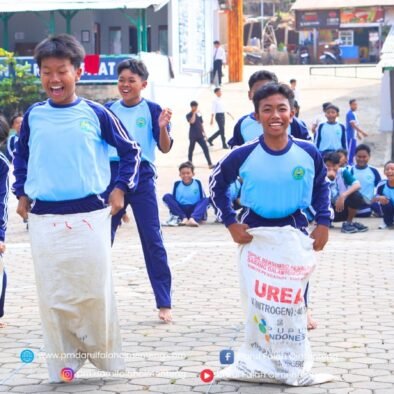 Semarak Lomba Agustusan 2025: Santri & Guru Bersatu dalam Kegembiraan