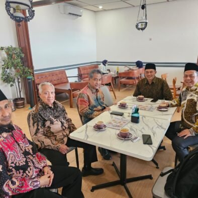 Mengenang 40 Hari : Prof KH Amal Fathullah Zarkasyi, MA.