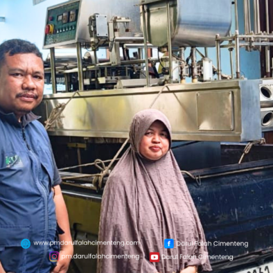 Sinergi Kebaikan: Wakaf Mesin Filling dari Bpk. H. Ade Patas untuk Pondok Modern Darul Falah Cimenteng